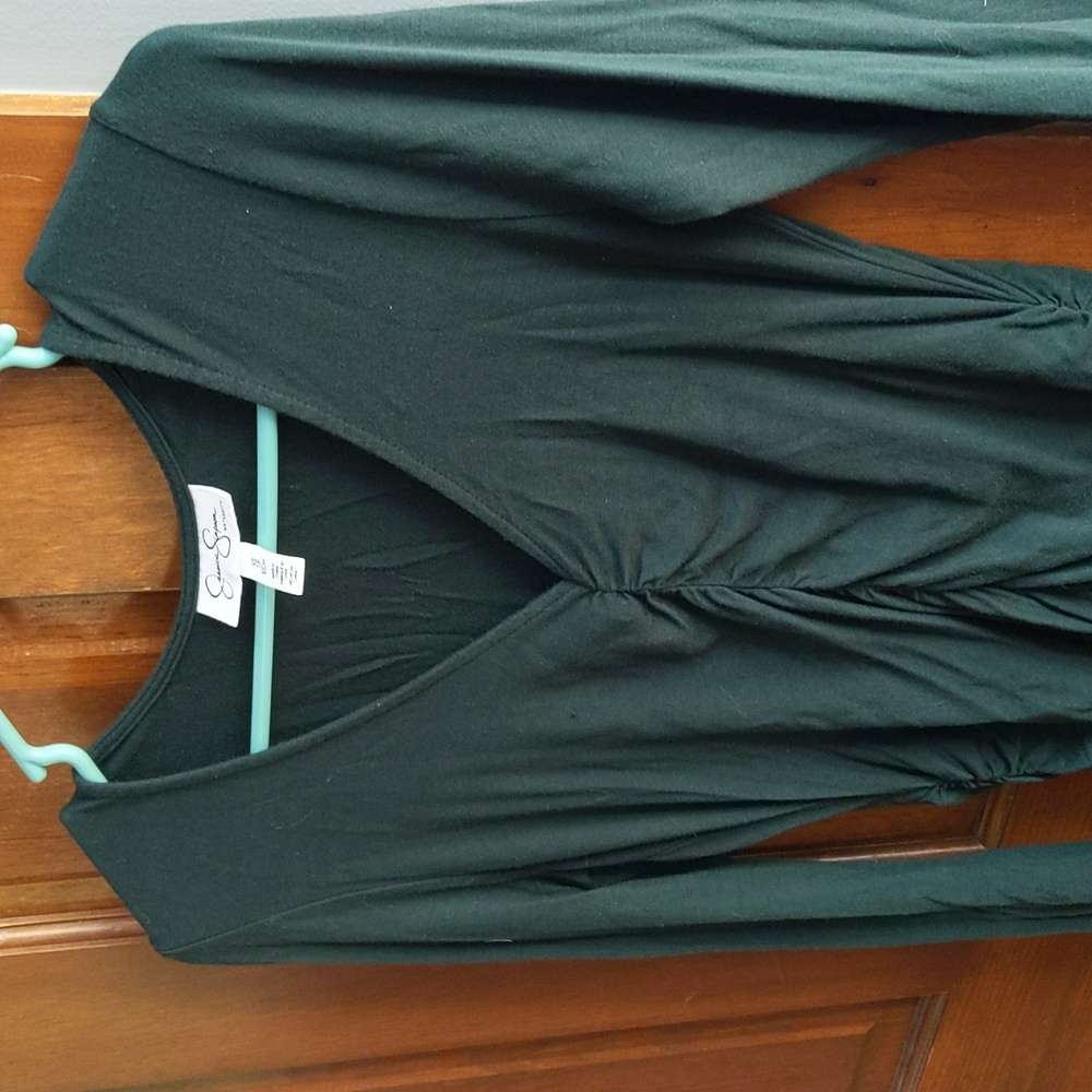EUC Ruched Maternity Shirt - Picture 3 of 4